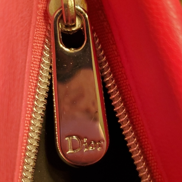 Dior Red Two Toned Cosmetic Bag Converted to Handbag w/ Dior Star Bag Ch… - Picture 6 of 16